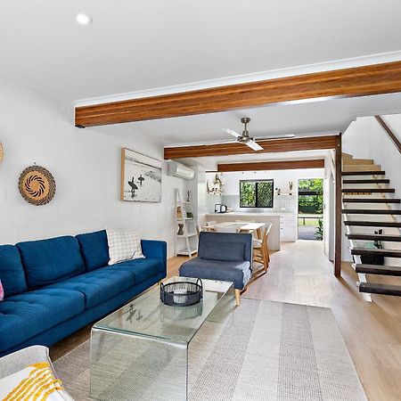 Stylish Townhouse, Private Courtyard Walk To Beach Noosaville Zewnętrze zdjęcie